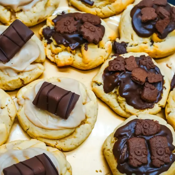 Crumble Cookies Simpson y Kinder