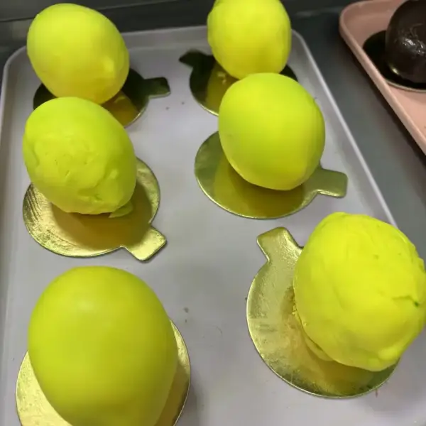 Fruta realista limón